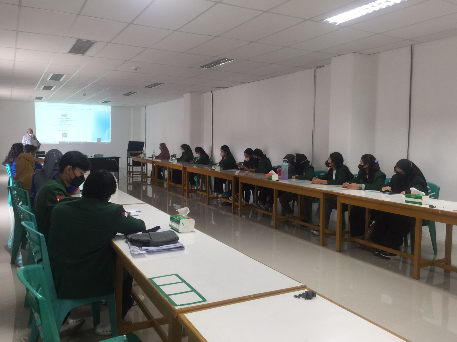 PKL di PT. SAGAMI INDONESIA Dalam Rangka Meningkatkan Kompetensi Percakapan Bahasa Jepang di Bidang Bisnis dan Industri Bagi Mahasiswa Program Studi D3 Bahasa Jepang FIB USU